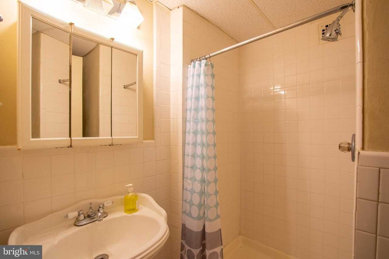 1324 Locust St #1030 - Photo 7 of 12