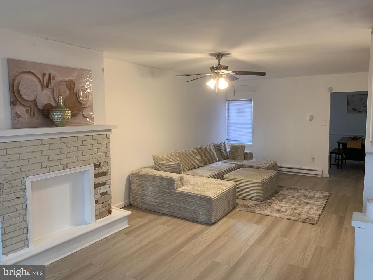 3449 F St - Photo 3 of 18