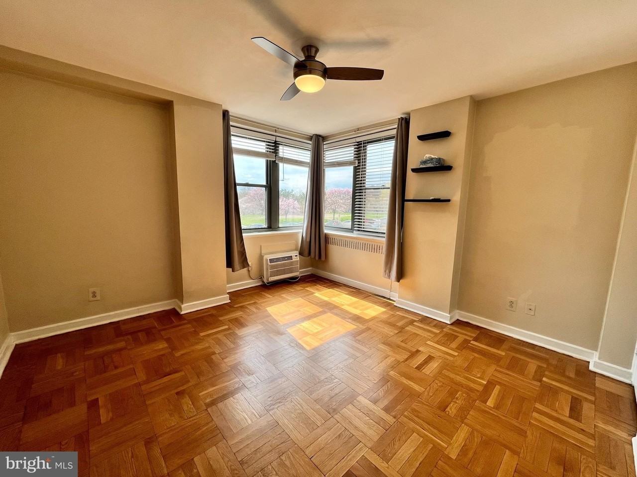 2601 Pennsylvania Ave #148 - Photo 7 of 15