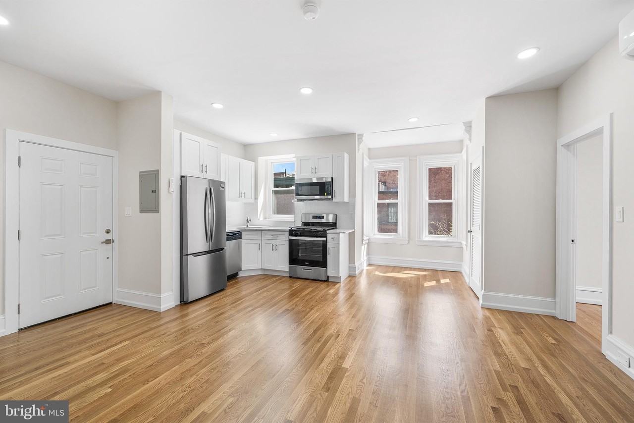 2309 Green St #3F - Photo 2 of 14