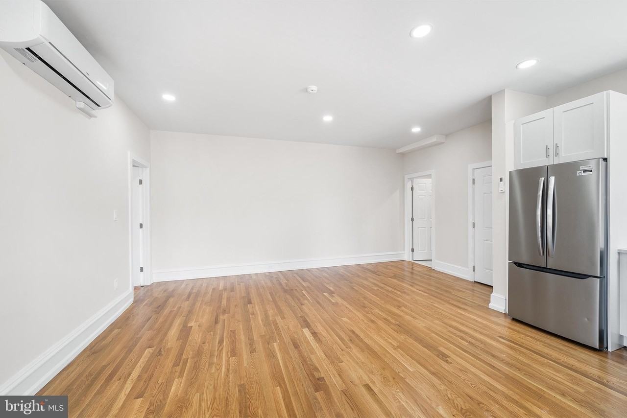 2309 Green St #3F - Photo 5 of 14