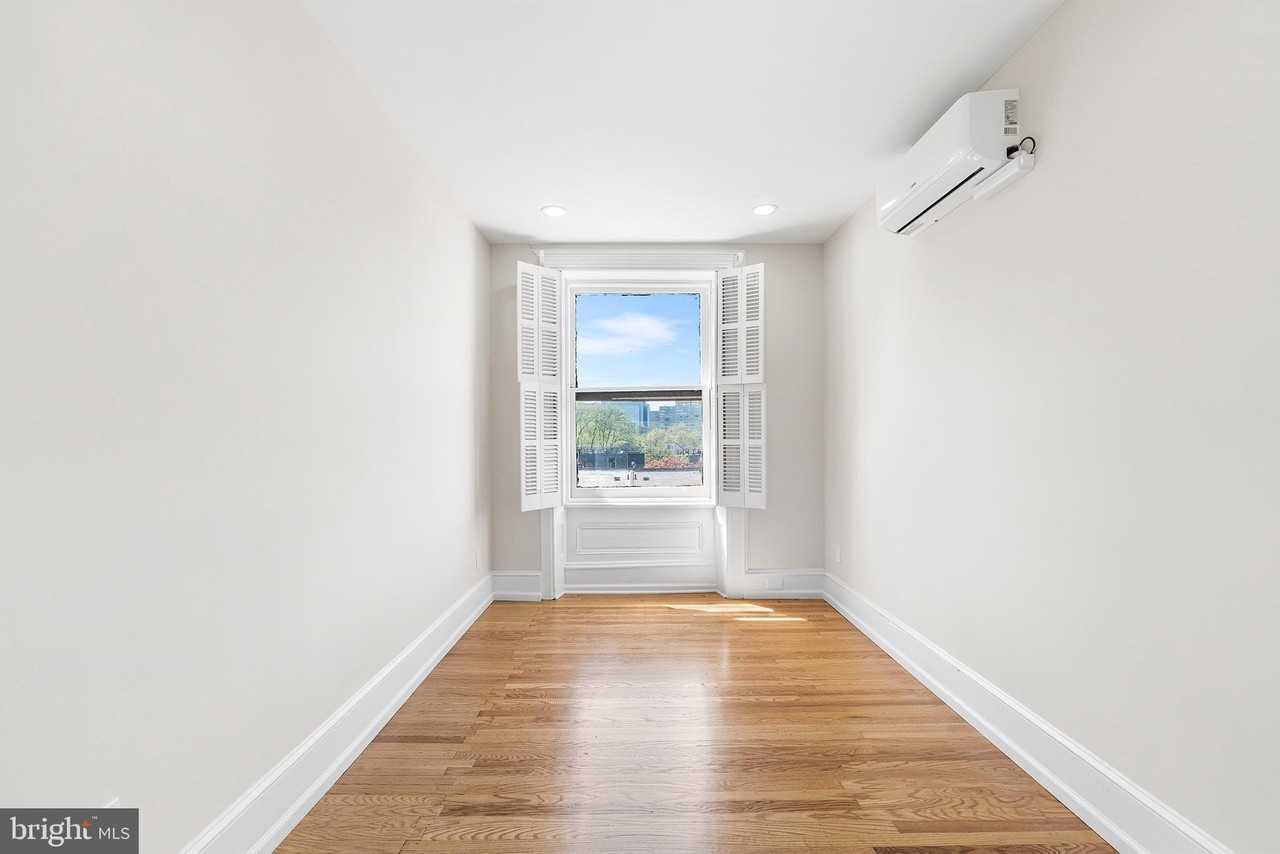 2309 Green St #3F - Photo 7 of 14
