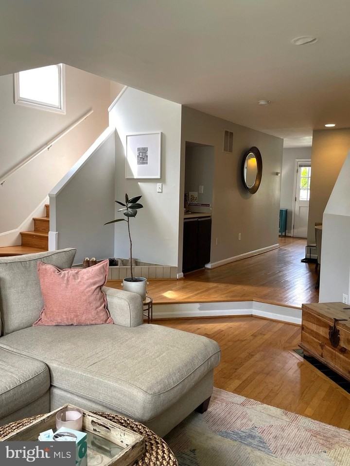 3607 13th St N - Photo 3 of 30