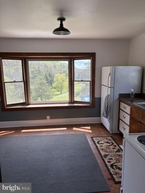 306 Tonys Hollow Ln - Photo 4 of 12