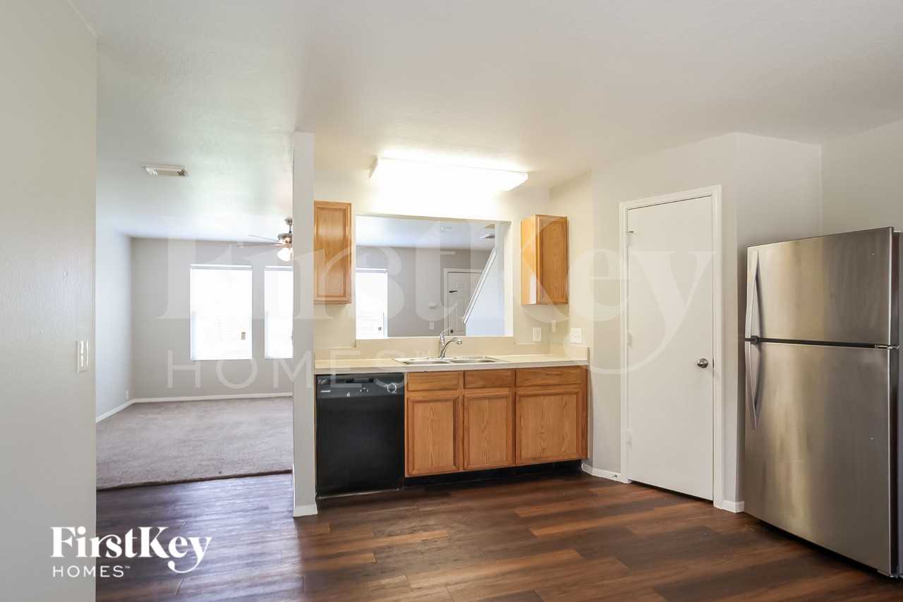 3122 Becker Glen St - Photo 7 of 19