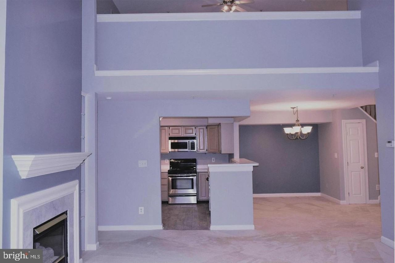 12249 Fairfield House Dr #411B - Photo 4 of 27