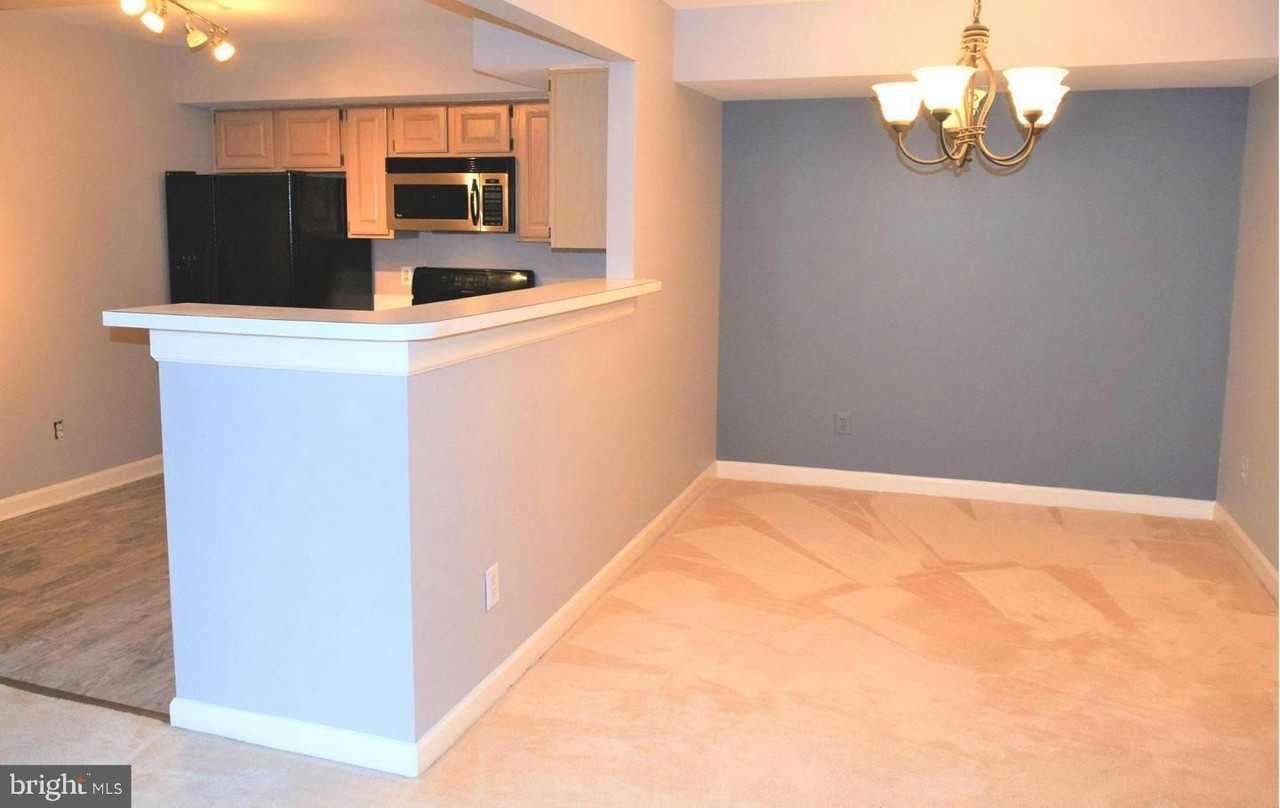 12249 Fairfield House Dr #411B - Photo 5 of 27
