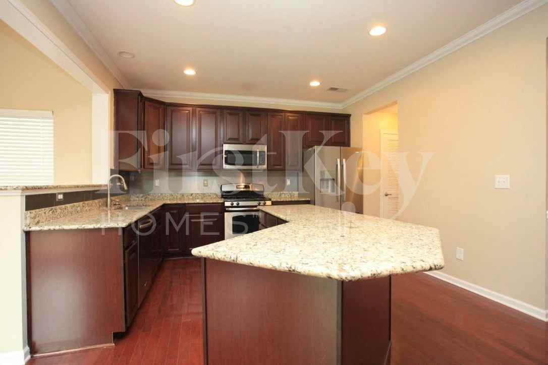 3009 Fallondale Rd - Photo 2 of 24