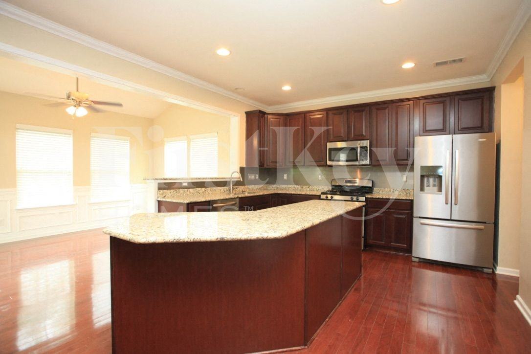 3009 Fallondale Rd - Photo 3 of 24