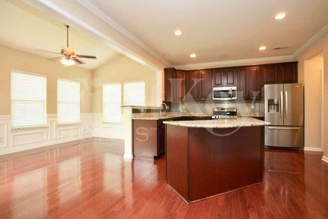 3009 Fallondale Rd - Photo 4 of 24