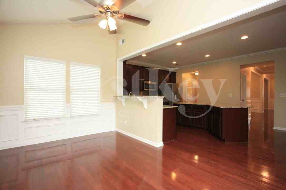 3009 Fallondale Rd - Photo 5 of 24