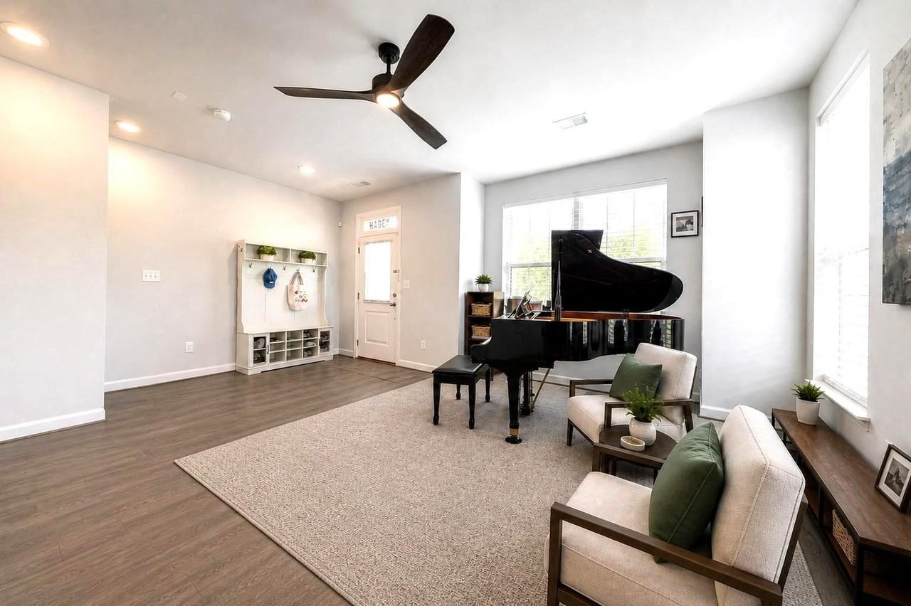 12544 Ovation Dr - Photo 4 of 34