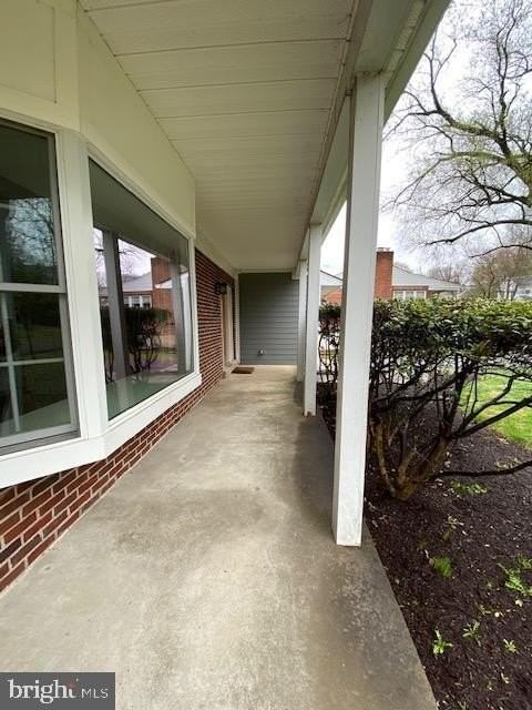 2128 Greenwich St - Photo 4 of 50