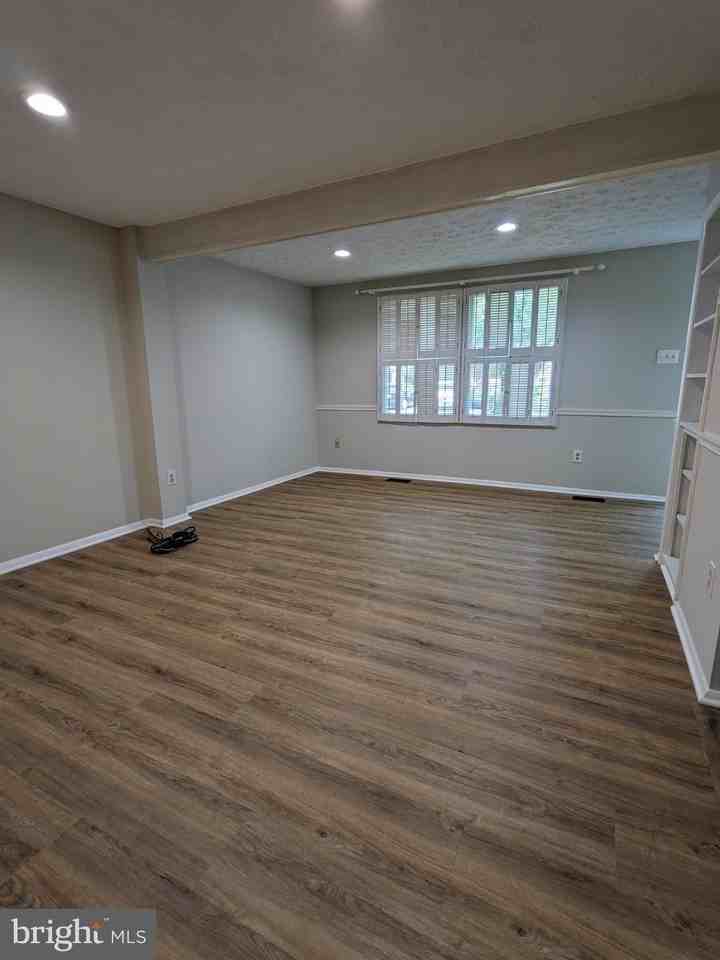 2996 Paddock Wood Ct - Photo 3 of 32