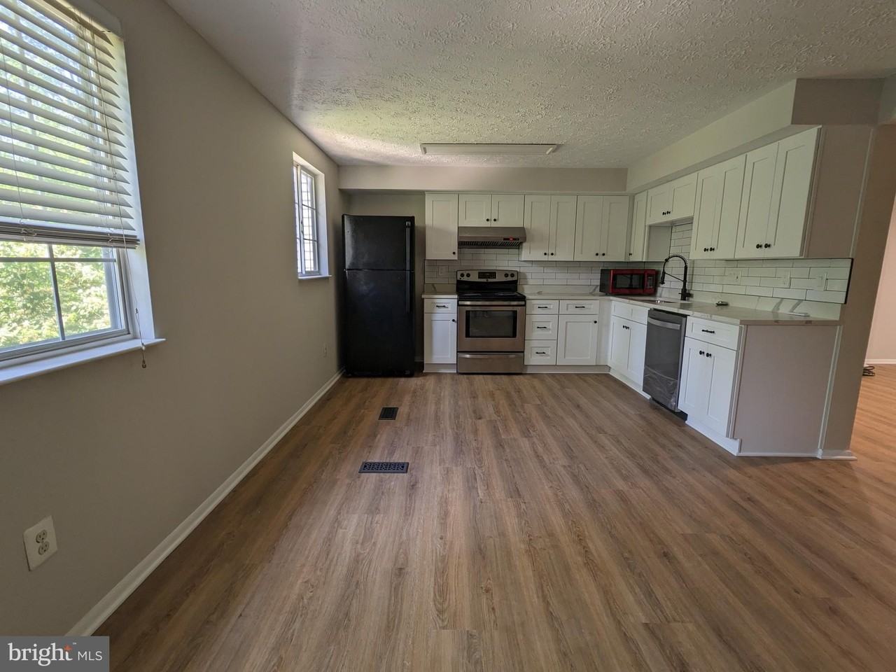 2996 Paddock Wood Ct - Photo 4 of 32