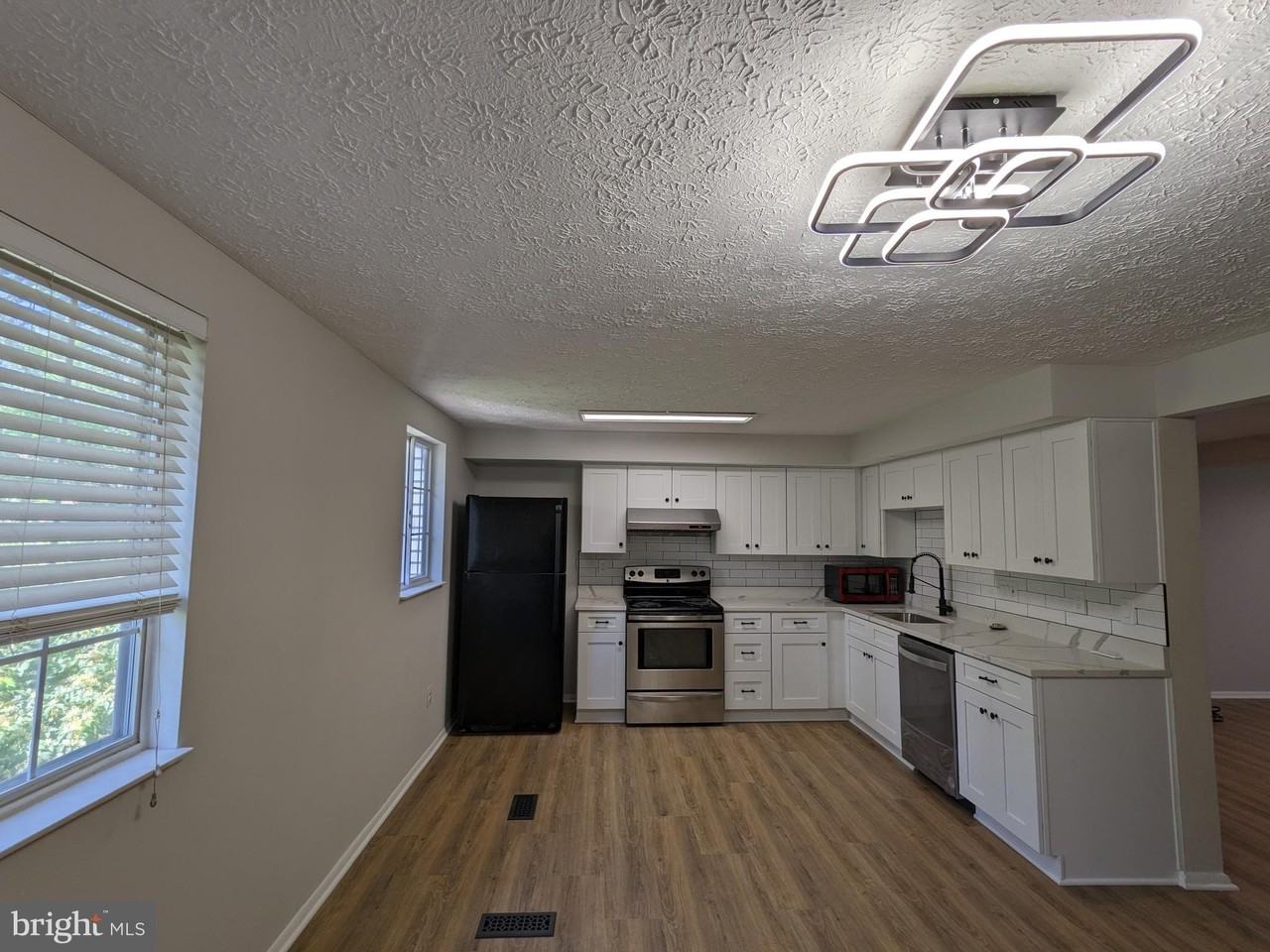 2996 Paddock Wood Ct - Photo 5 of 32