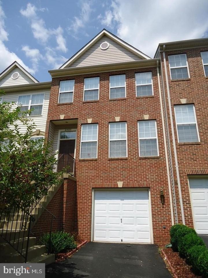 21477 Rusty Blackhaw Sq - Photo 3 of 26