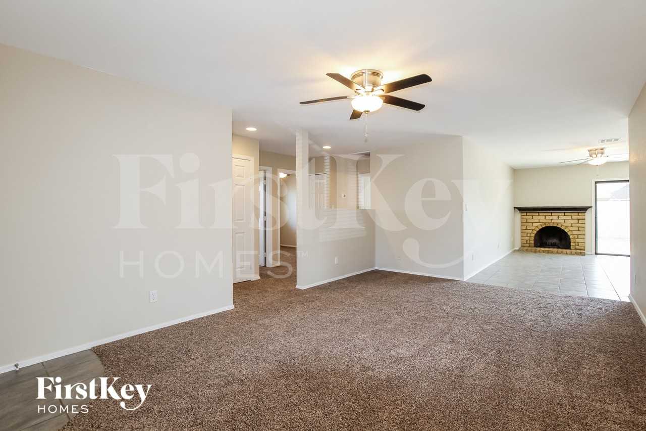 2733 W Villa Rita Dr - Photo 4 of 16