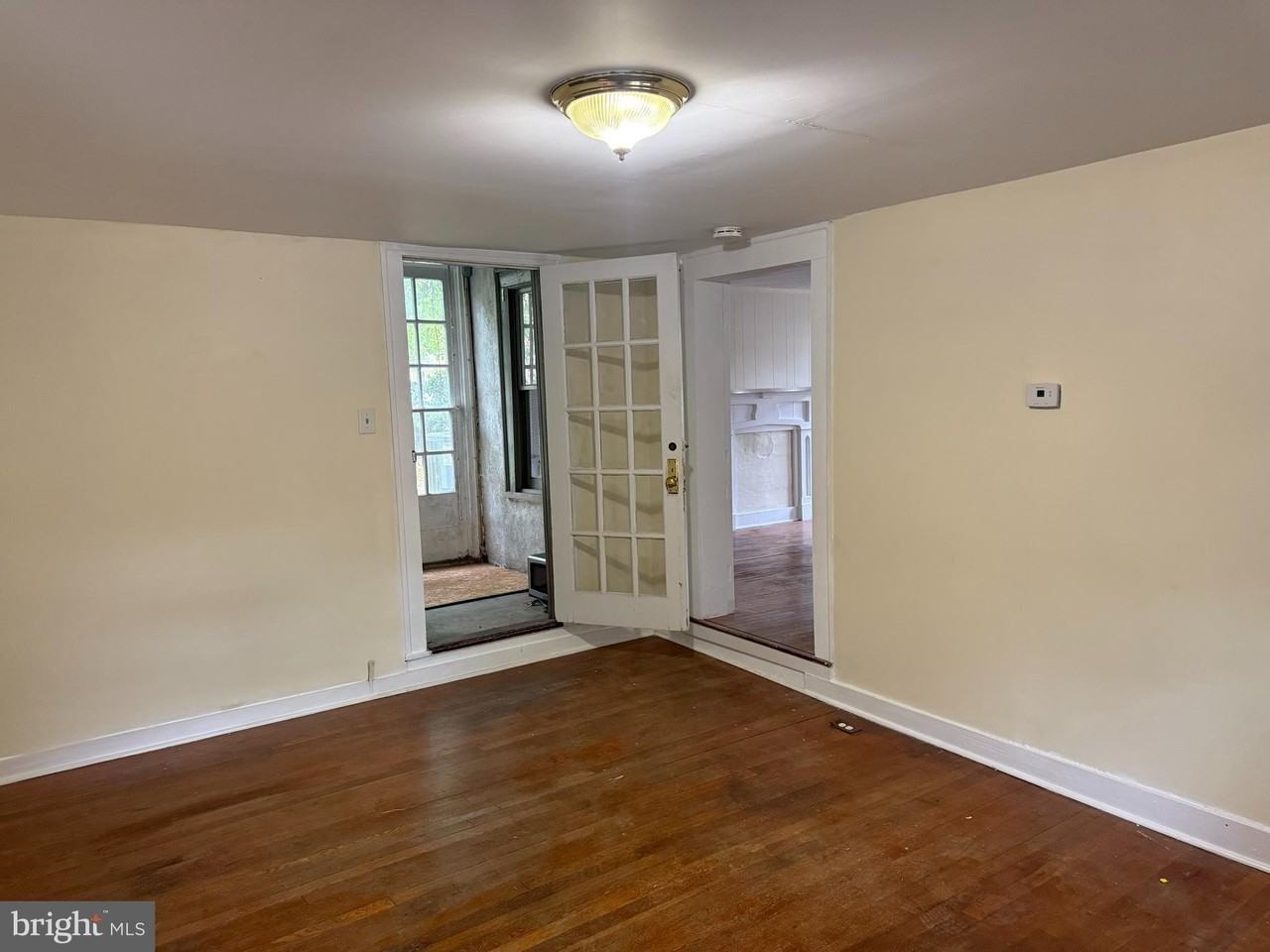 619 S Cameron St #1 - Photo 5 of 8