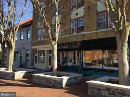 featured image of 44 S Loudoun St #12