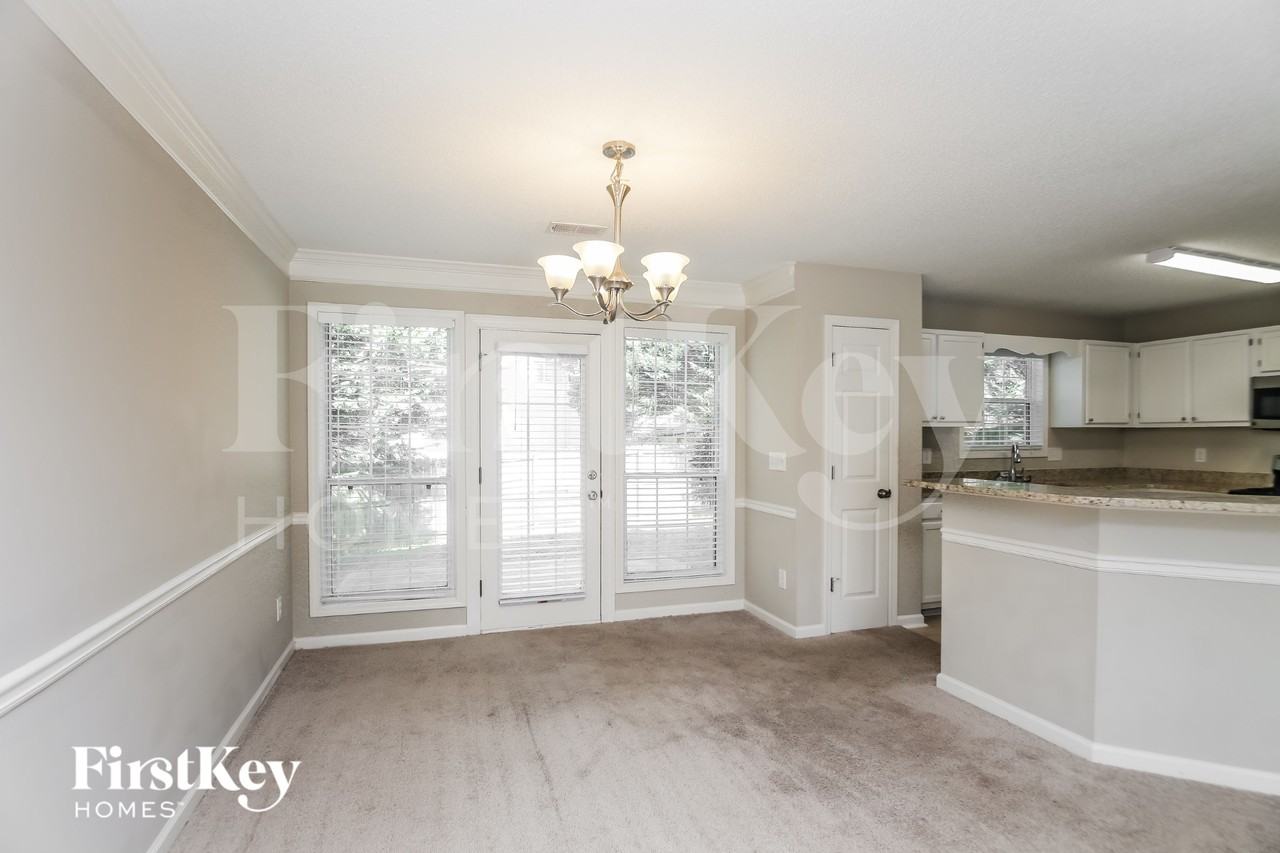 2701 Chadwick Ln Nw - Photo 4 of 16