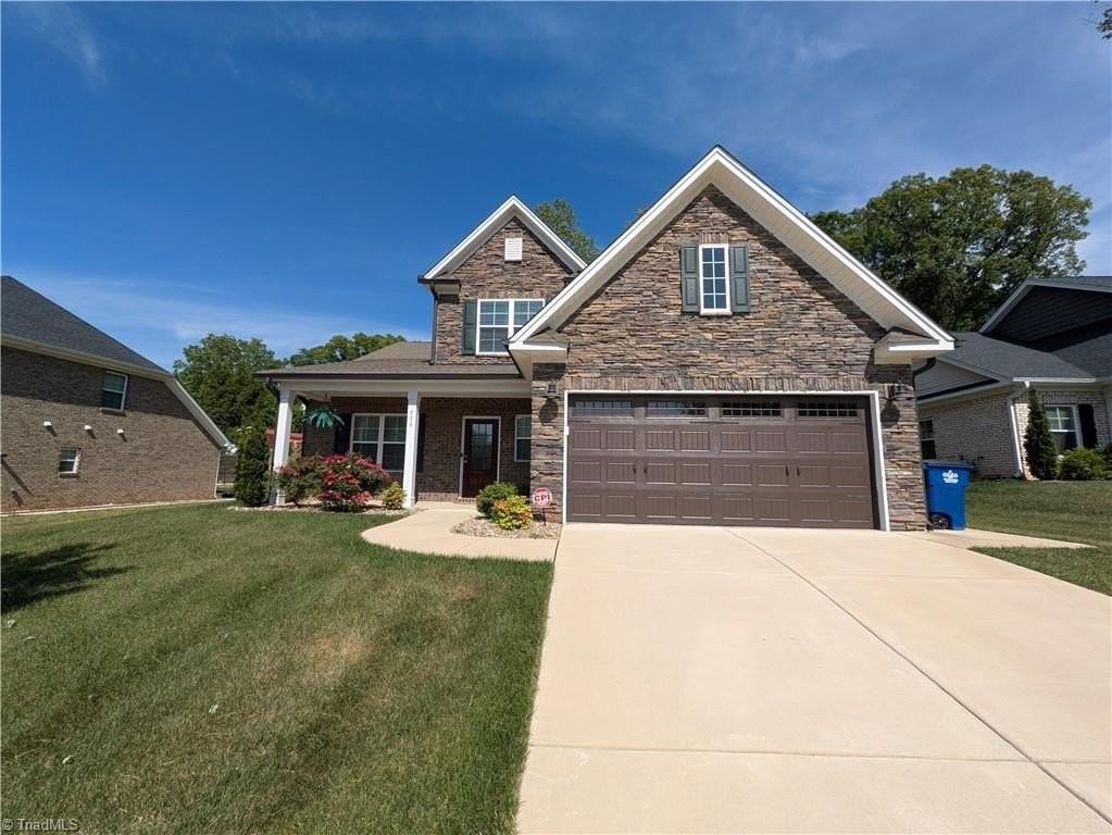 226 Bismarck Ct - Photo 2 of 20