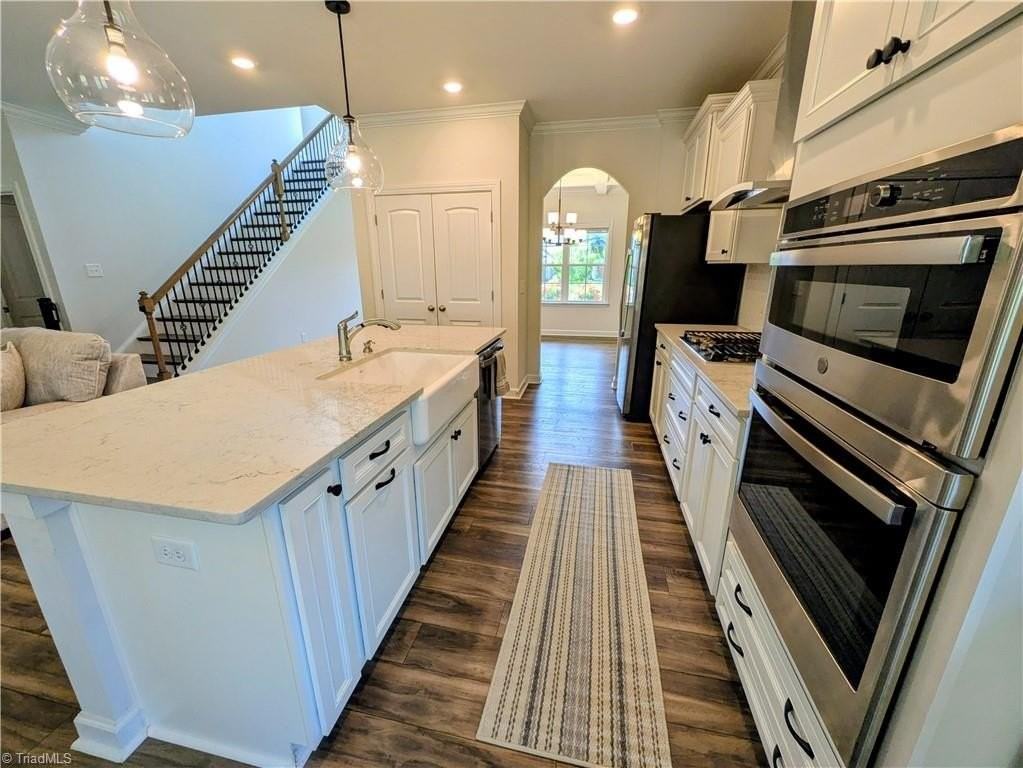226 Bismarck Ct - Photo 7 of 20