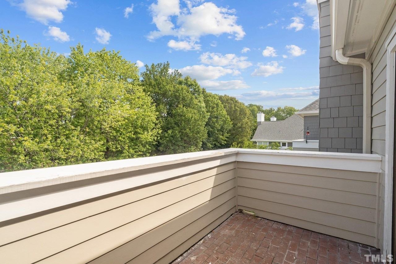 1021 Brighthurst Dr #308 - Photo 4 of 46
