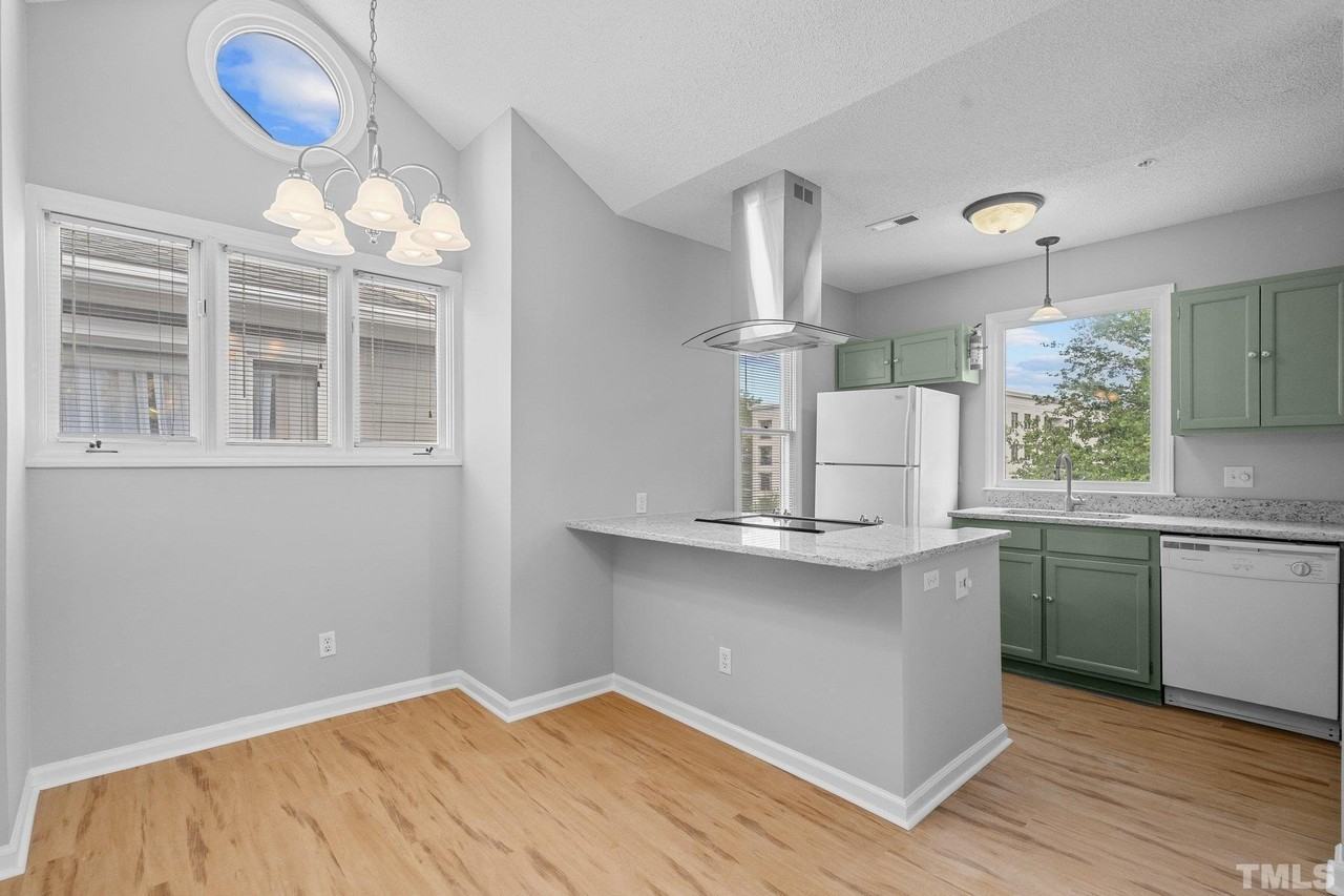 1021 Brighthurst Dr #308 - Photo 6 of 46