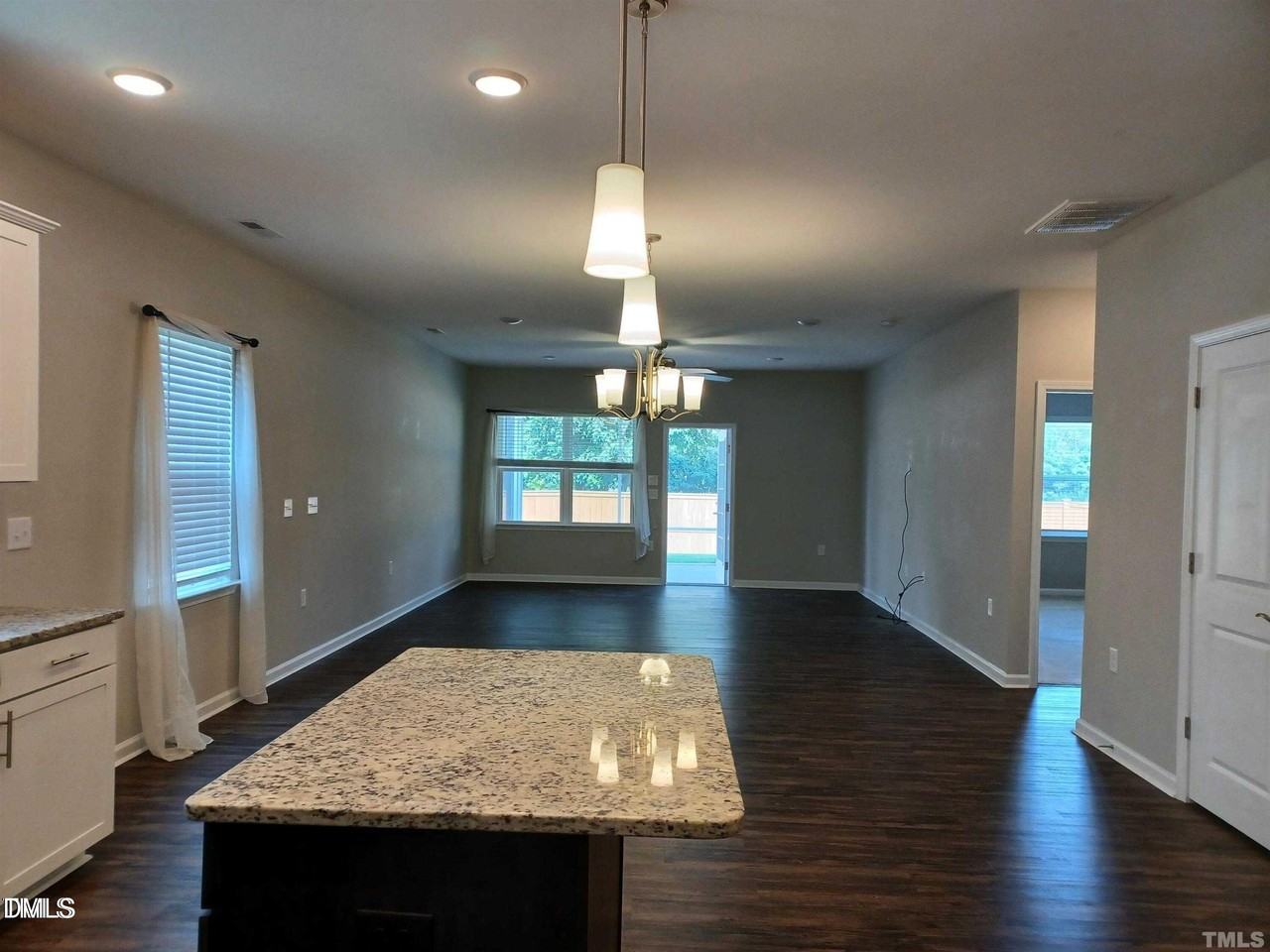 2131 Fox Chapel Pl - Photo 2 of 4