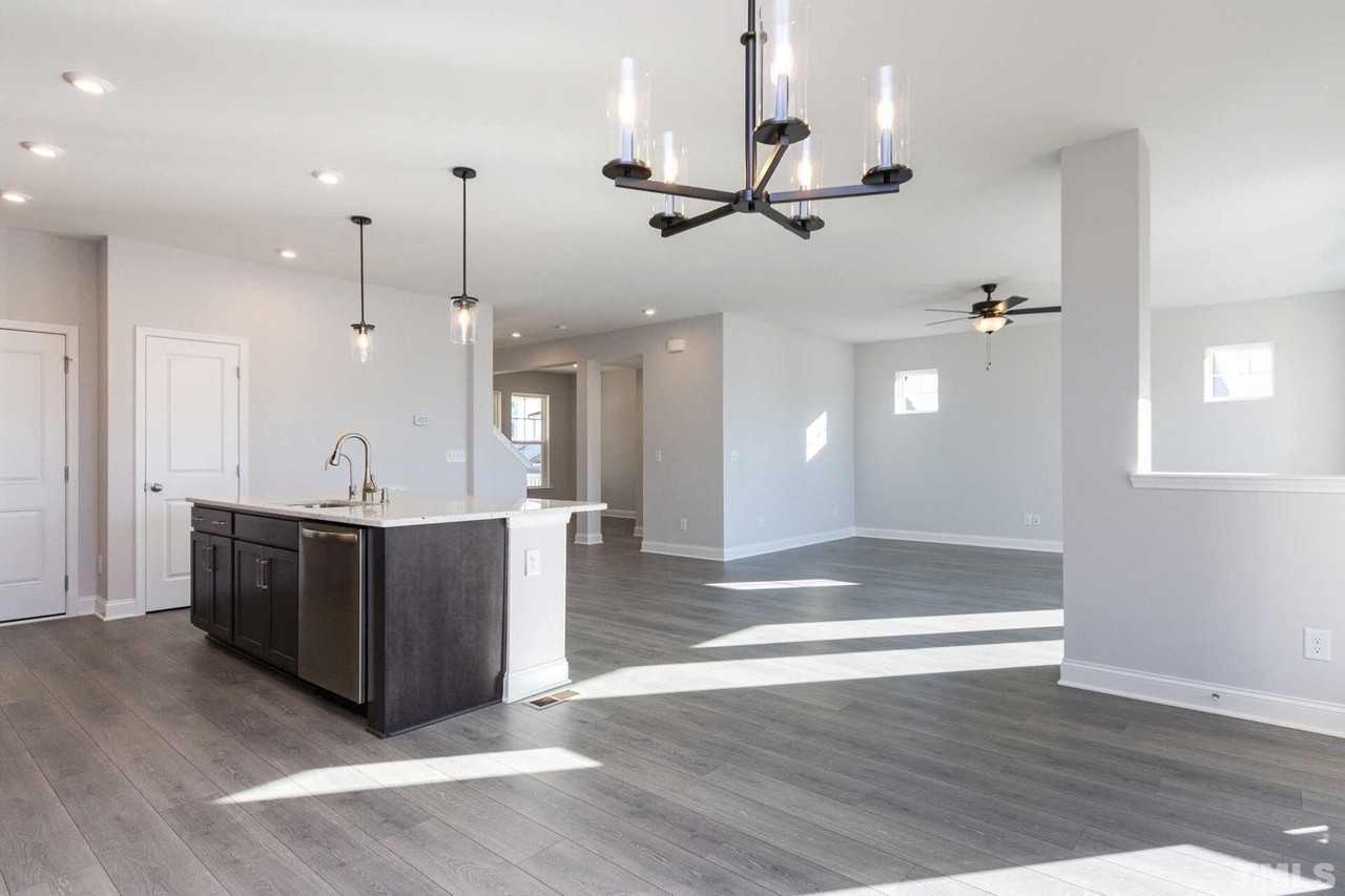 124 Plenty Ct - Photo 4 of 19
