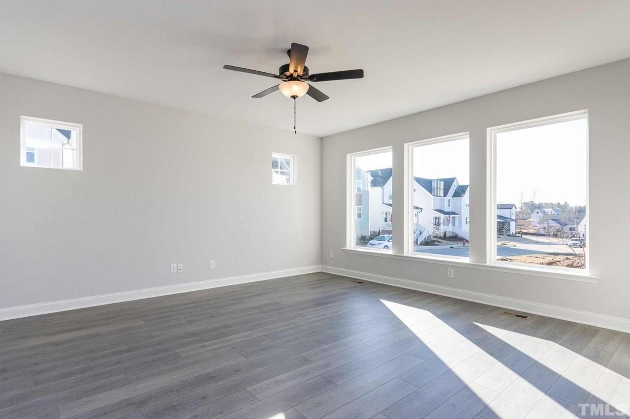 124 Plenty Ct - Photo 7 of 19