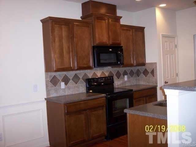 237 Linden Park Ln - Photo 3 of 15
