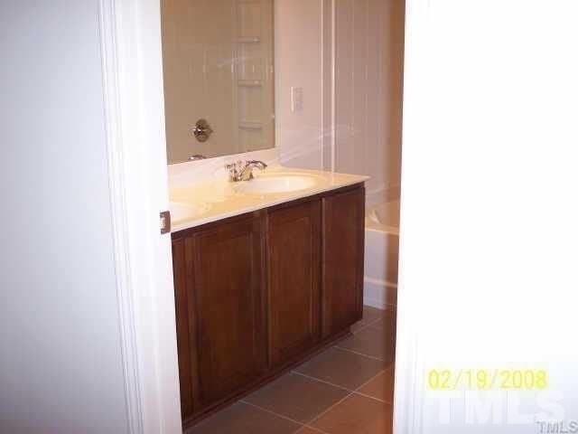 237 Linden Park Ln - Photo 7 of 15