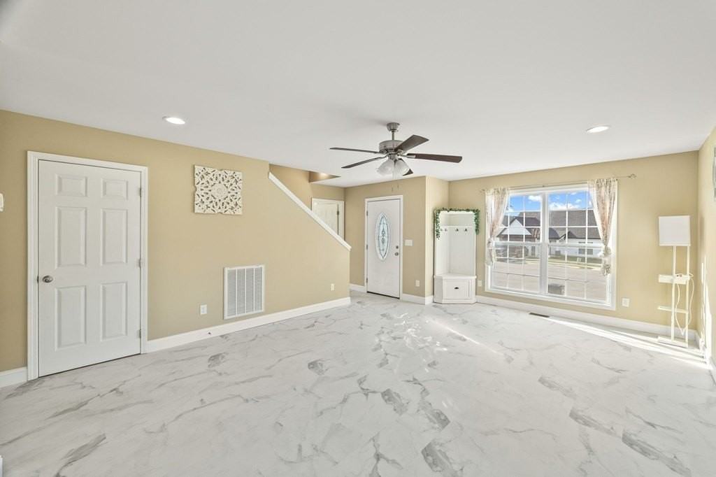 1805 Birdie Ct - Photo 5 of 28