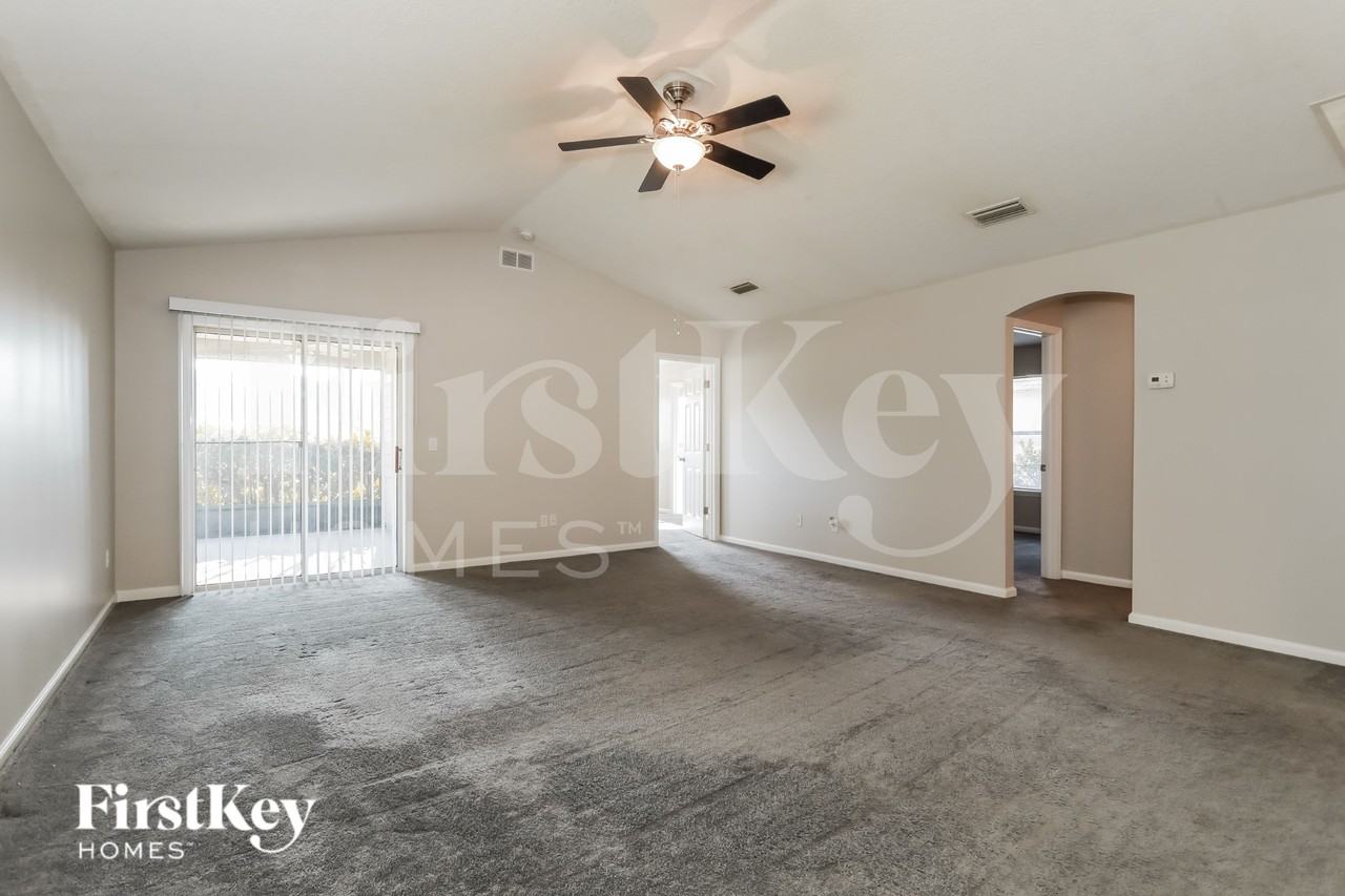 2089 W Lymington Way - Photo 7 of 20