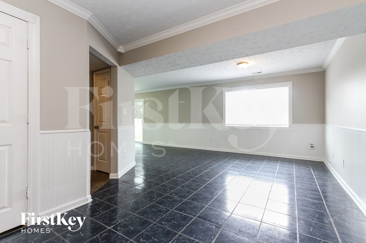 1921 E Werges Ave - Photo 3 of 19