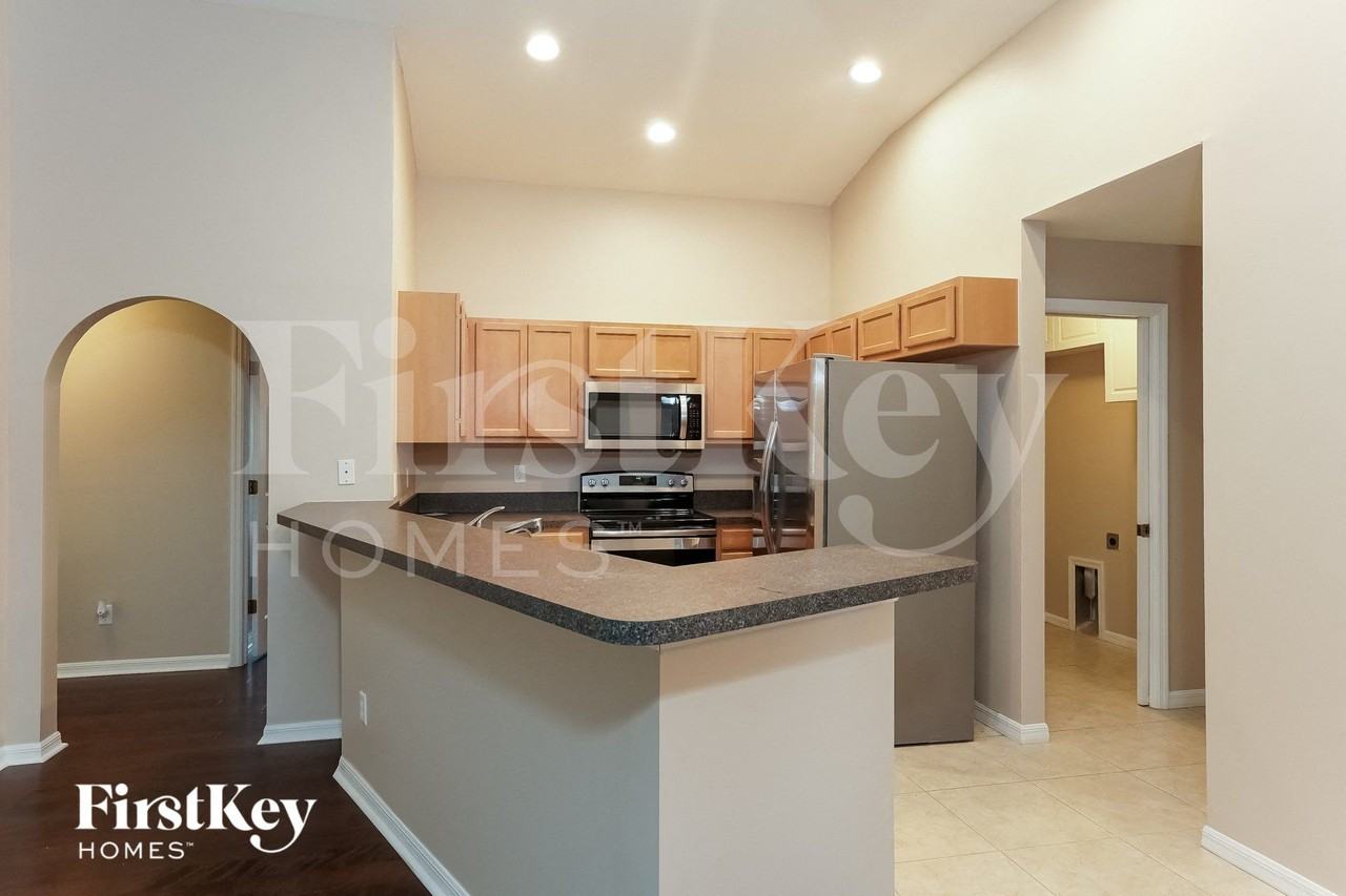 18521 Olive Rd - Photo 5 of 15