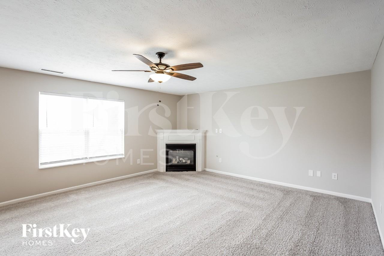 10949 Gresham Pl - Photo 3 of 18