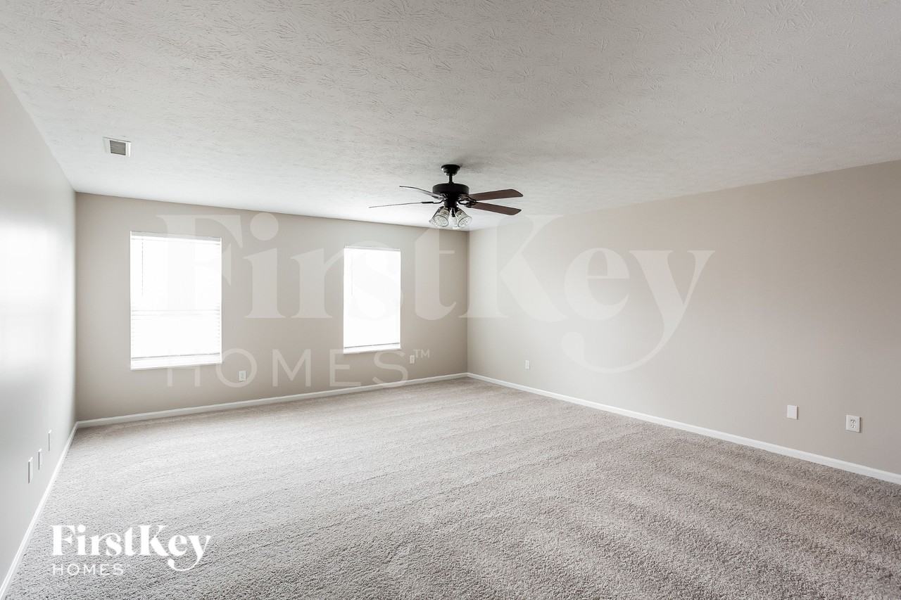 10949 Gresham Pl - Photo 6 of 18