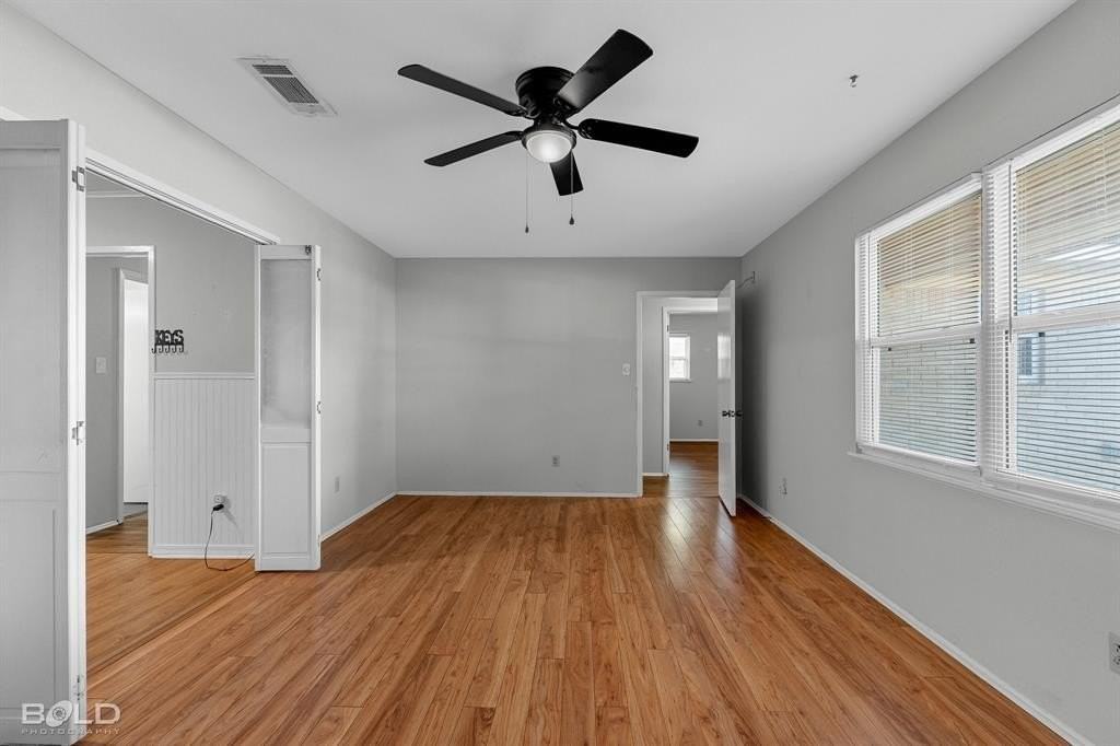 1507 Holiday Pl - Photo 3 of 12