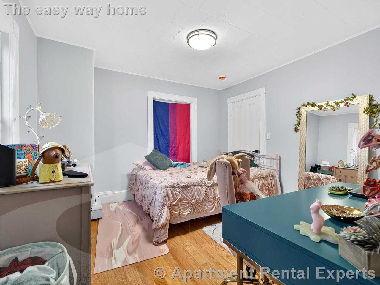 114 Woodstock St #2 - Photo 6 of 11