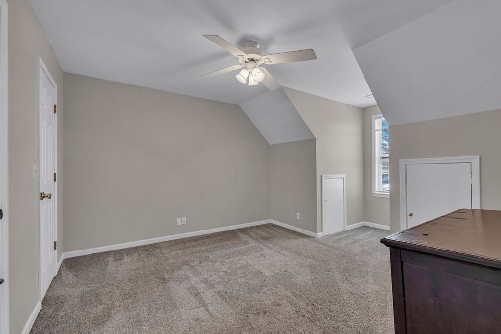 62 Eastgate Cir #B - Photo 3 of 17