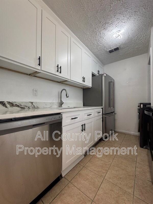 3020 Galaxy Ln - Photo 7 of 15