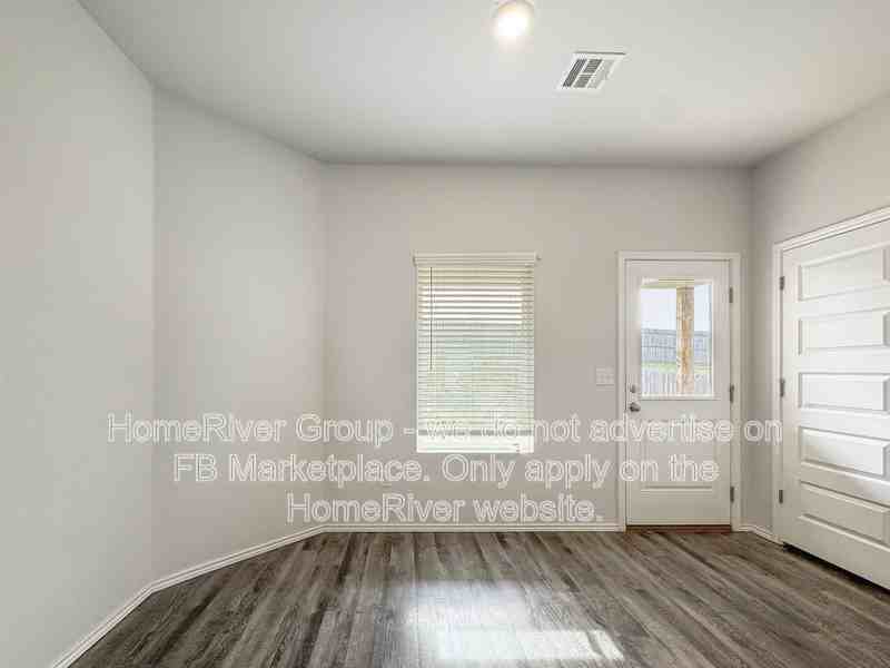 9613 Laredo Ln - Photo 7 of 24