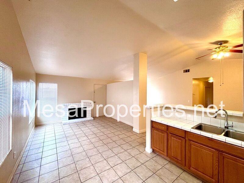 10850 Villa St - Photo 7 of 29