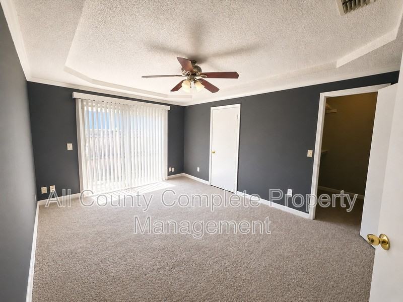 1281 Independence Dr - Photo 4 of 5