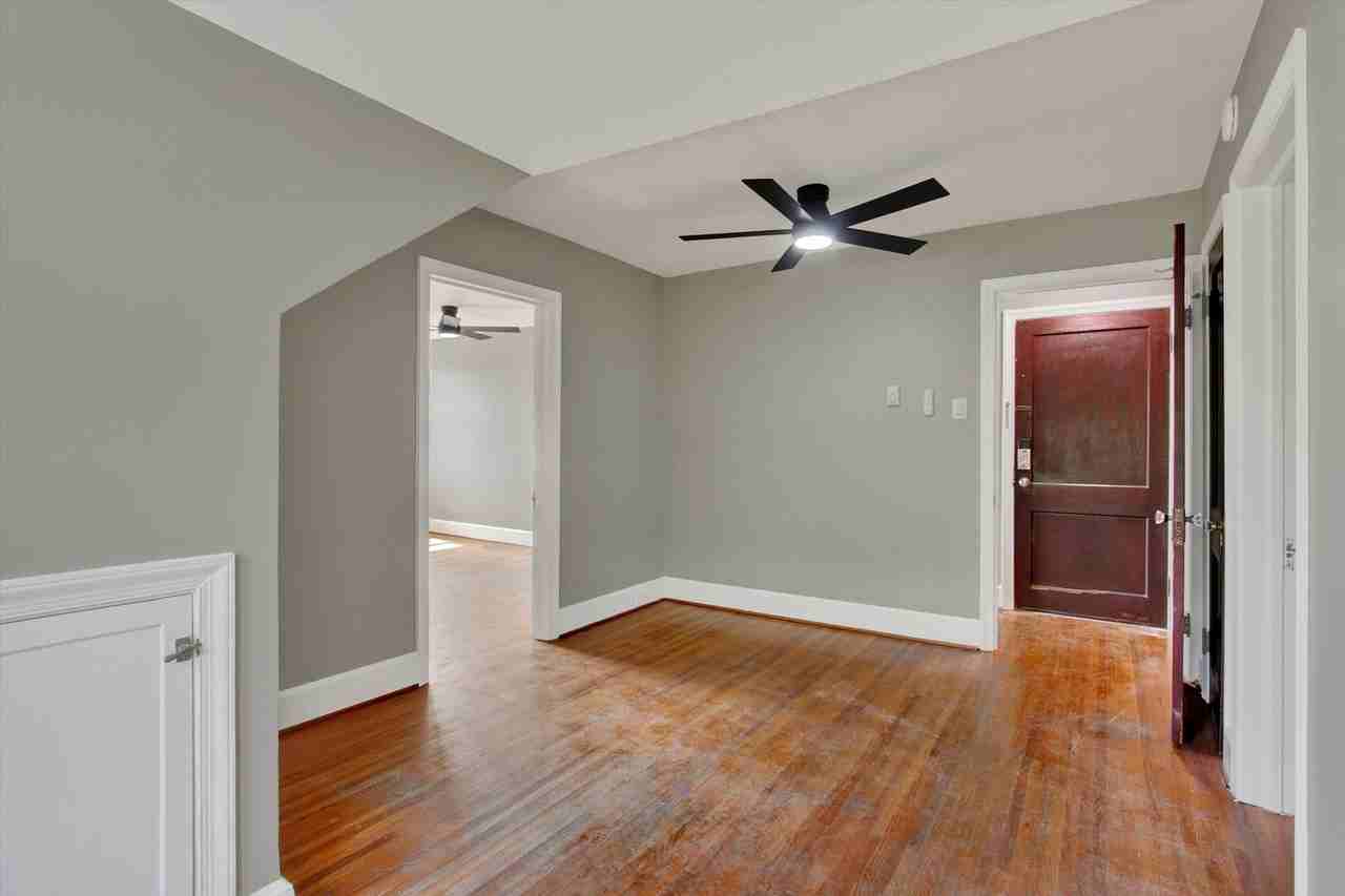 715 Oak Hill Ave #3N - Photo 2 of 18