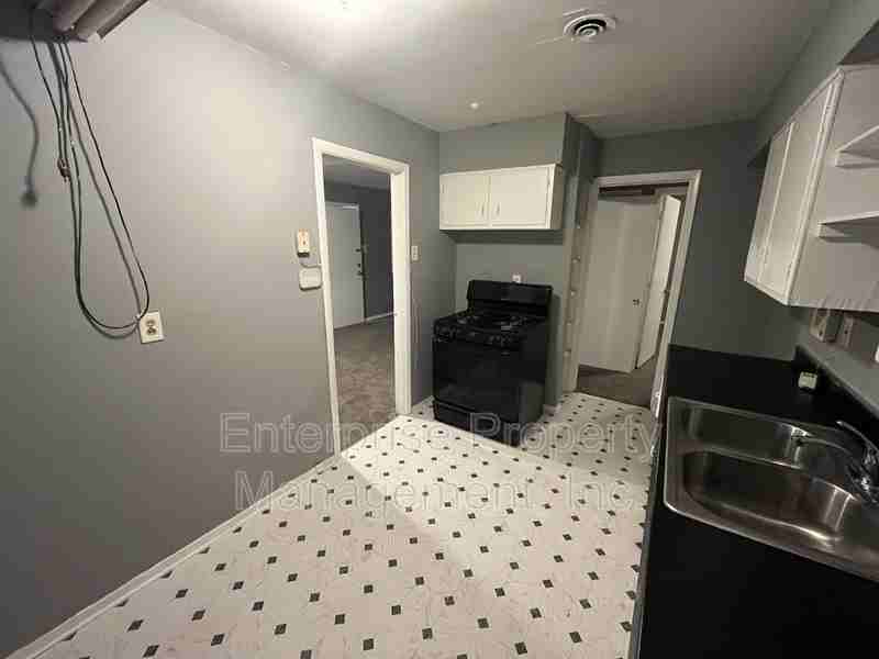 829 Alida Ave - Photo 4 of 11