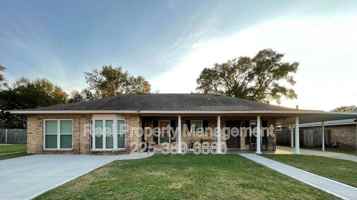 featured image of 9536 Bermuda Ave #A